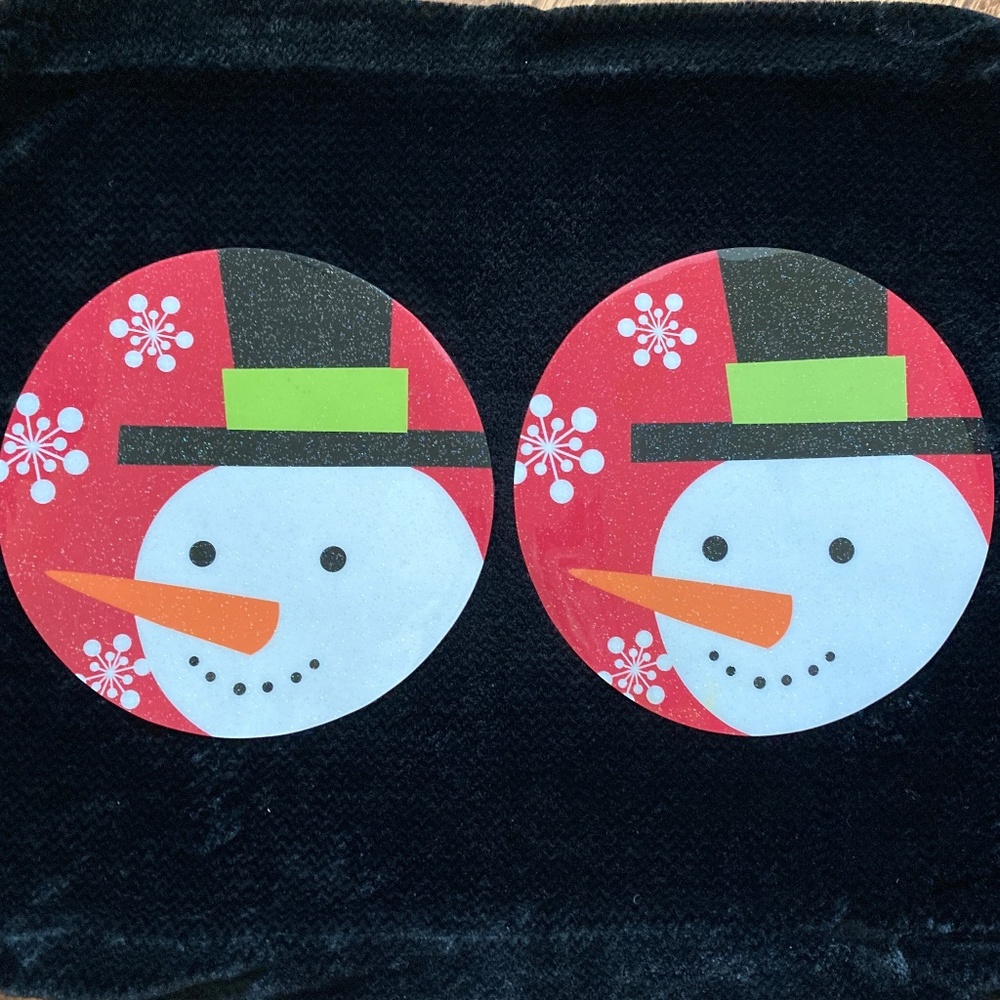 Set of 2 Round Vinyl Placemats/Snowman in Top Hat/15 Inch Diameter/EUC!